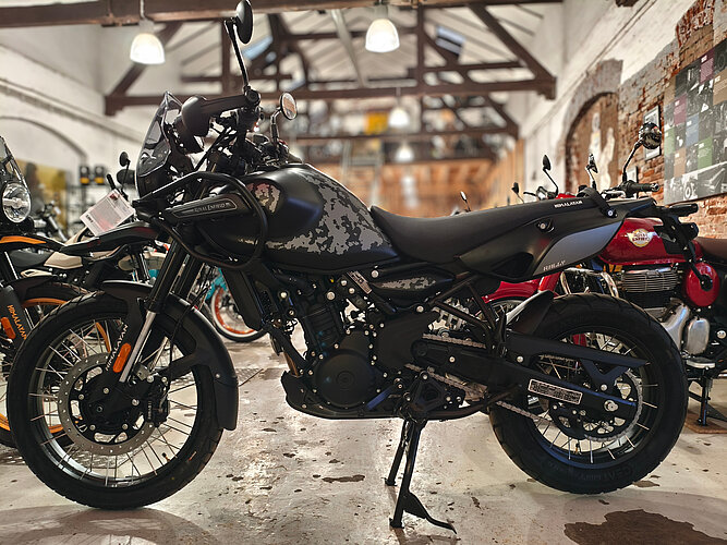 Himalayan 450 Mana Black Edition