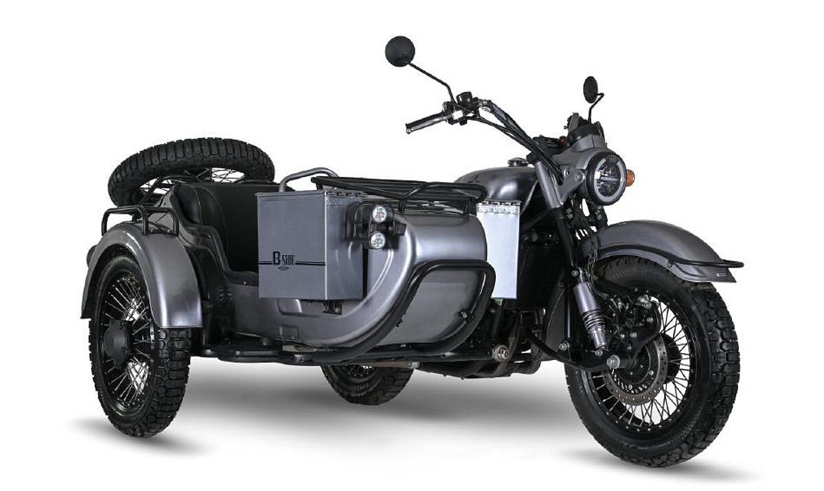 Motorrad-Gespann in Grau – Beitragsbild zu den Royal-Enfield-Aktionen