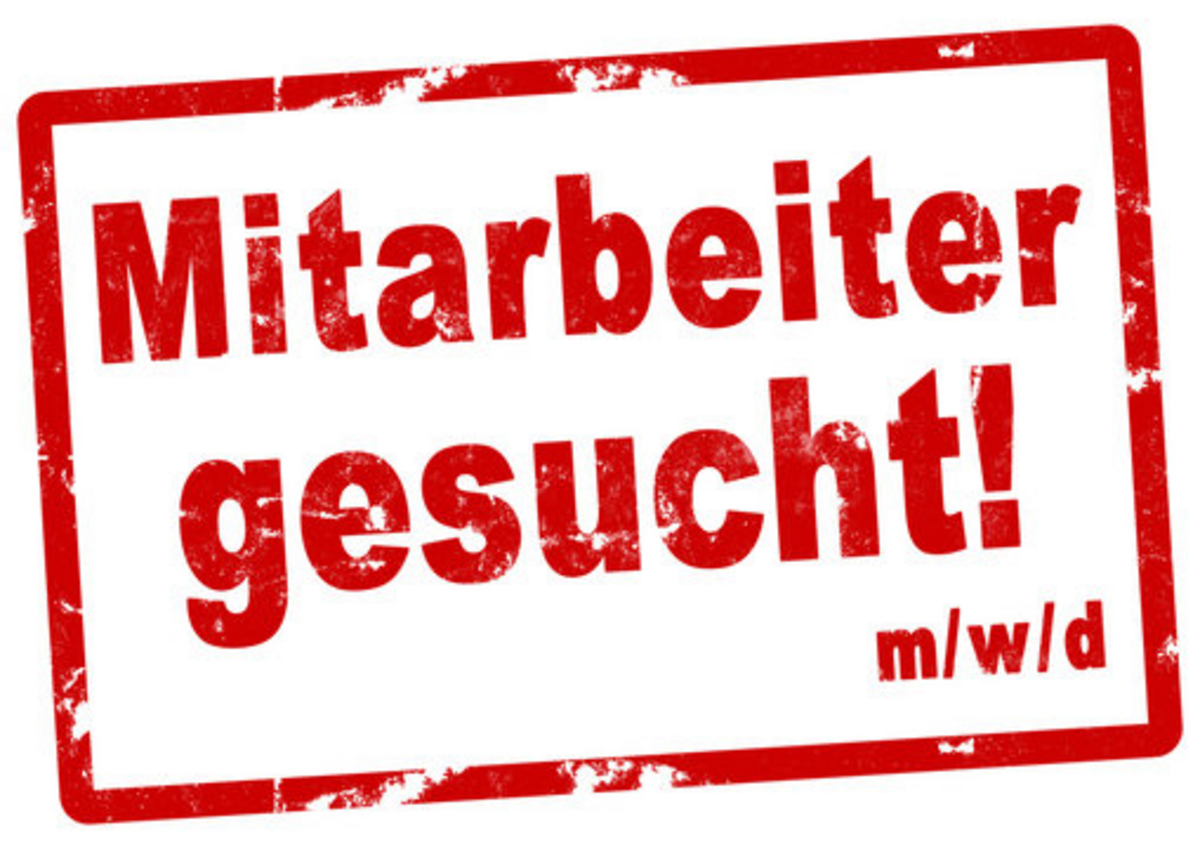 Roter Stempel mit der Aufschrift „Mitarbeiter gesucht! m/w/d"